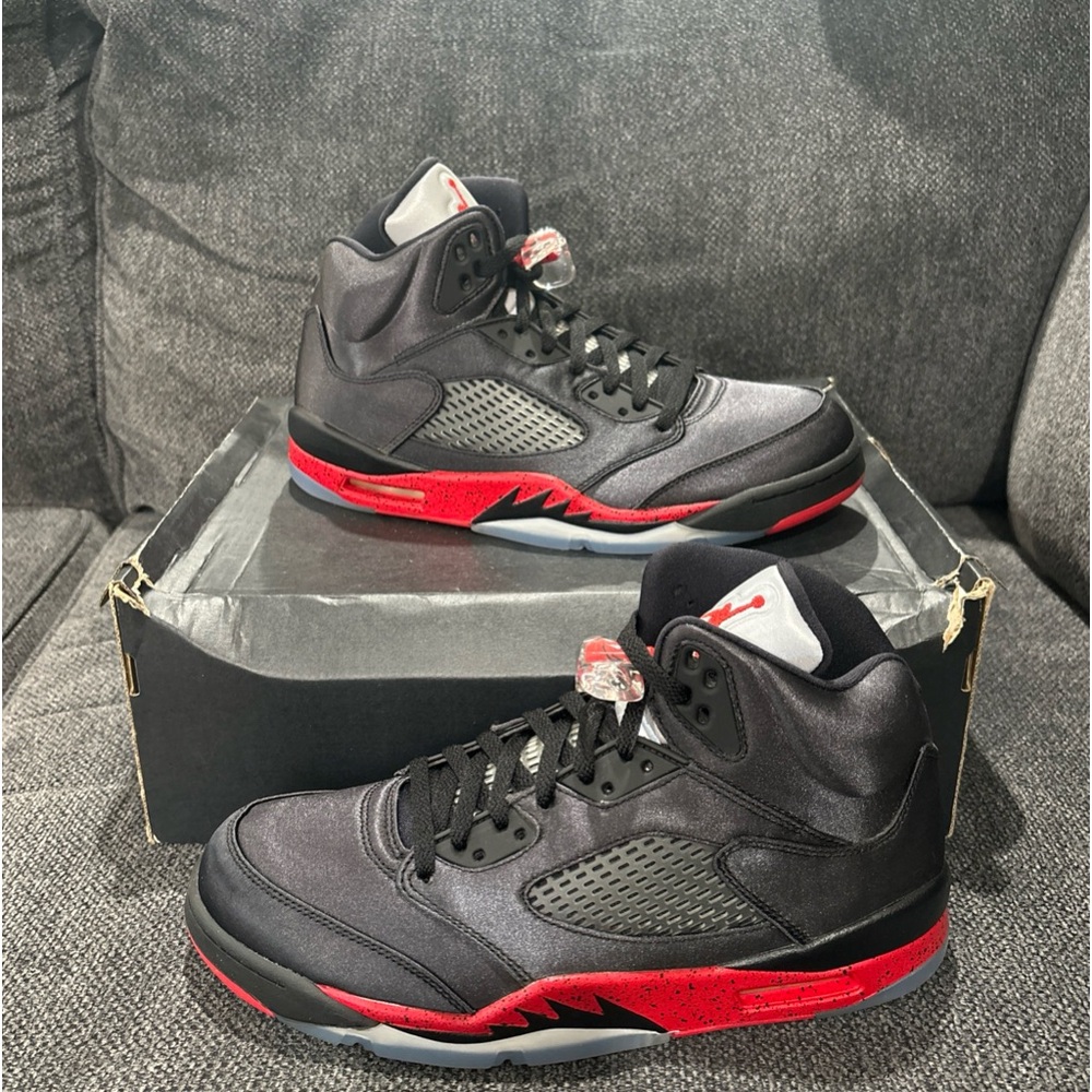 New satin 5s